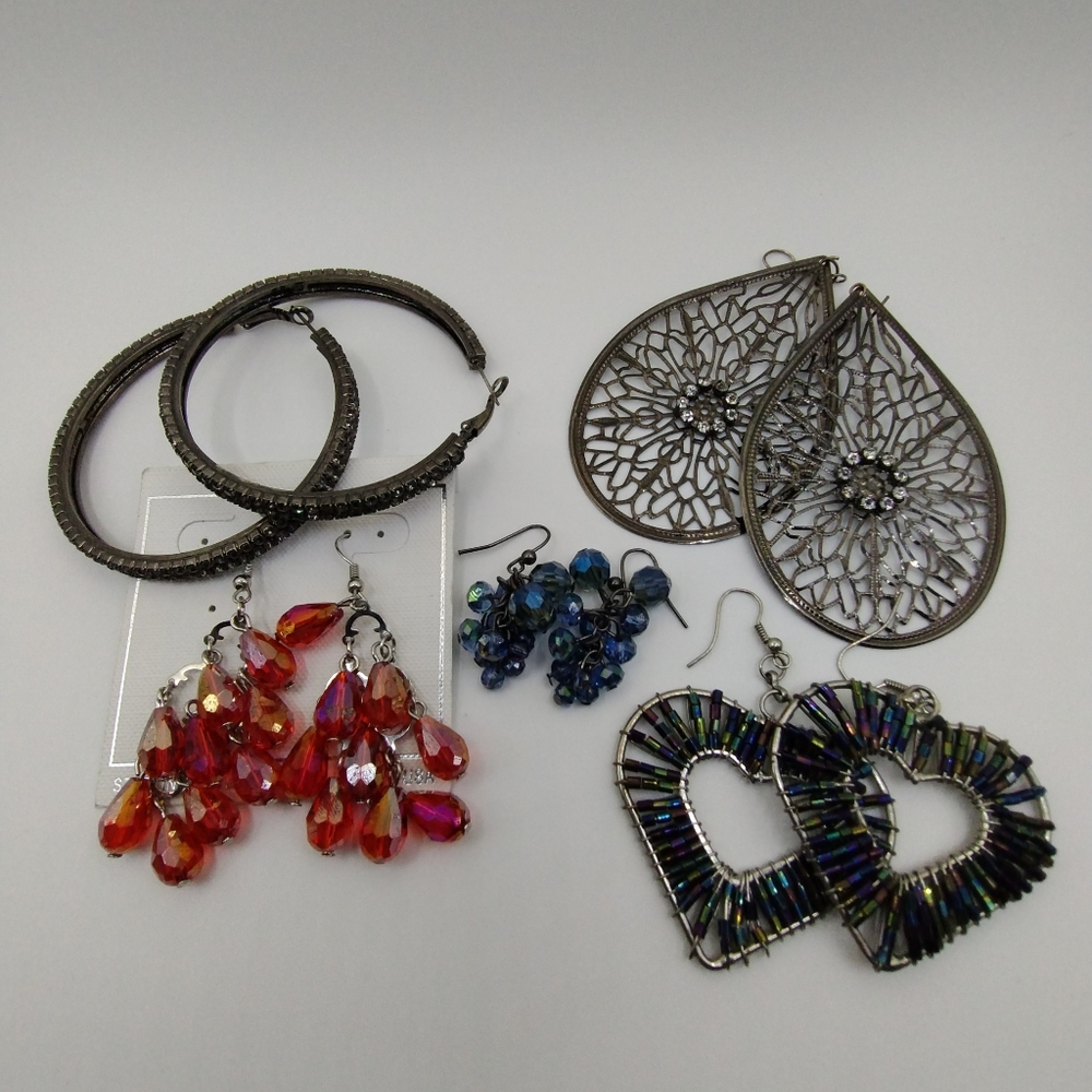 Women's earrings